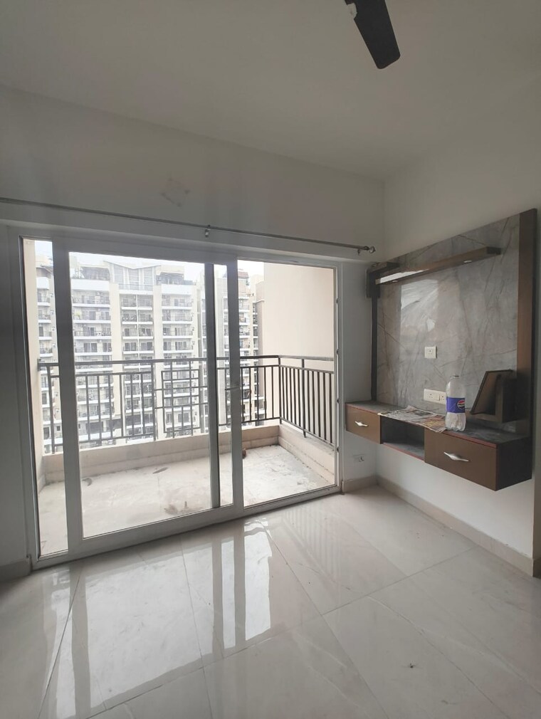 Room, gulshan-bellina 2 Bedroom 1105 Sq.Ft. Apartment In Sector 16 Greater Noida Greater Noida 9406808