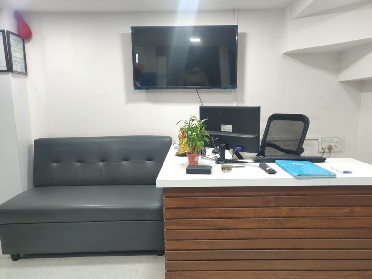 undefined, malad west Commercial Office Space 800 Sq.Ft. In Malad West Mumbai 9406872
