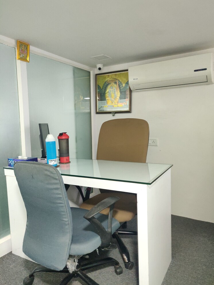 undefined, malad west Commercial Office Space 800 Sq.Ft. In Malad West Mumbai 9406872