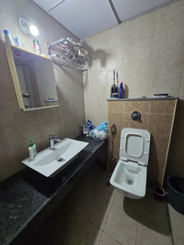 Attached Bathroom, puravankara-silversands 3 Bedroom 1650 Sq.Ft. Apartment In Mundhwa Pune 9406819