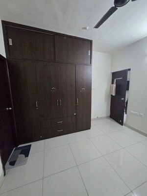 Room in 3 BHK Apartment at Puravankara Silversands, Mundhwa – for Rent