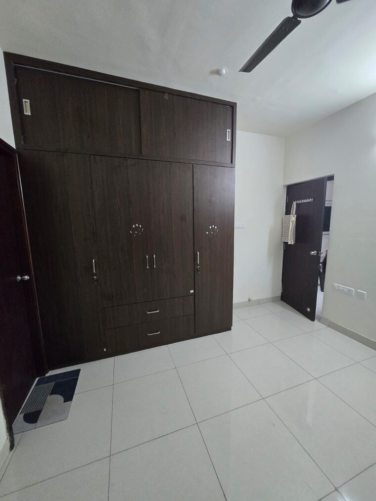 Room, puravankara-silversands 3 Bedroom 1650 Sq.Ft. Apartment In Mundhwa Pune 9406819