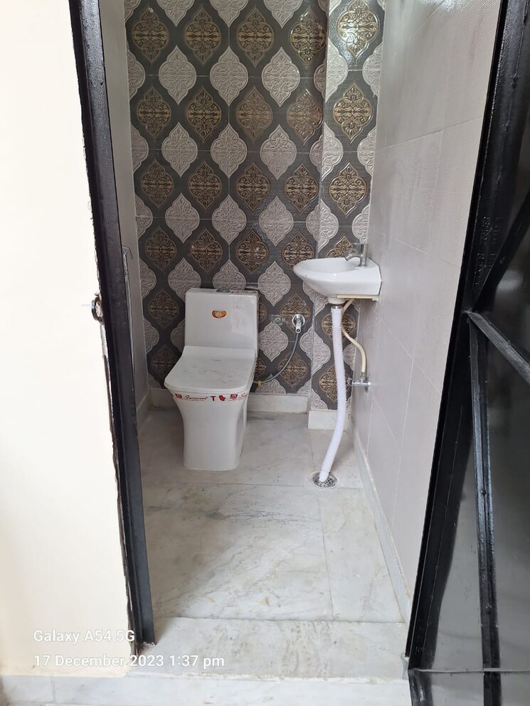 Bathroom, govindpuri 2 Bedroom 700 Sq.Ft. Builder Floor In Govindpuri Delhi 9406830