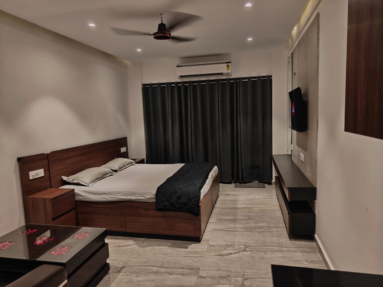 Living Room, gaur-city-center Studio 550 Sq.Ft. Apartment In Sector 4 Greater Noida Greater Noida 9406927