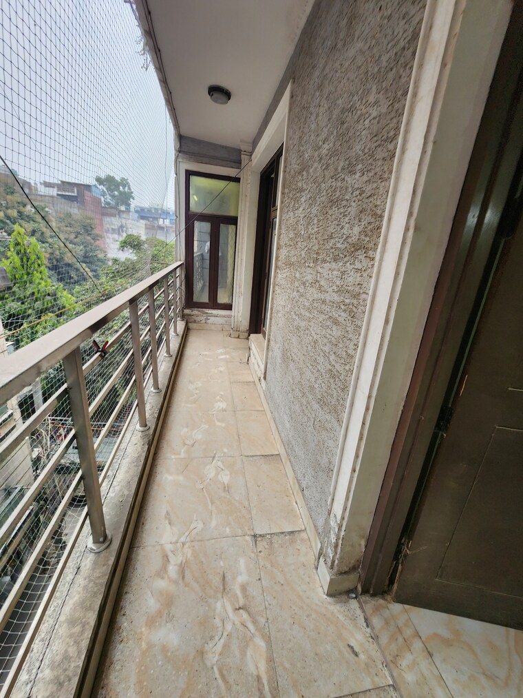 Balcony, chattarpur 3 Bedroom 1200 Sq.Ft. Builder Floor In Chattarpur Delhi 9406949