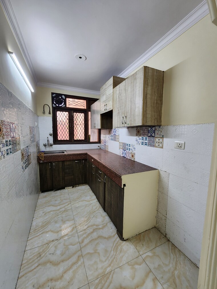 Kitchen, chattarpur 3 Bedroom 1200 Sq.Ft. Builder Floor In Chattarpur Delhi 9406949