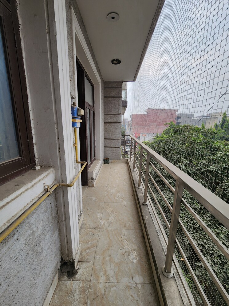 Balcony, chattarpur 3 Bedroom 1200 Sq.Ft. Builder Floor In Chattarpur Delhi 9406949