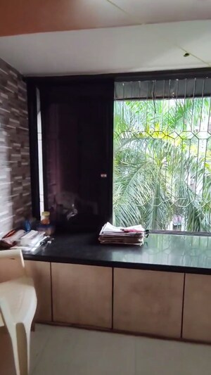 Furnished Amenities in 1 BHK Apartment at Alica Nagar CHS, Kandivali East – for Rent