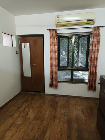 Room in 2 BHK Apartment at Park Valencia, Mundhwa Road – for Rent