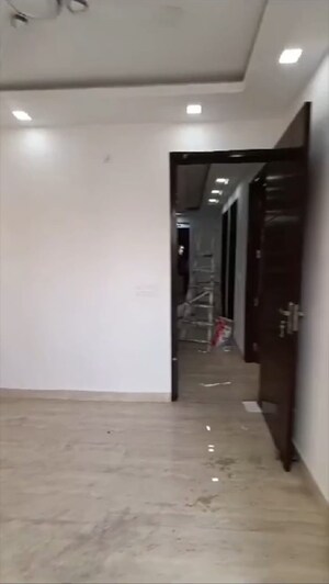 Room in 3 BHK Builder Floor at Govindpuri – for Sale