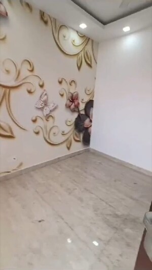 Furnished Amenities in 3 BHK Builder Floor at Govindpuri – for Sale