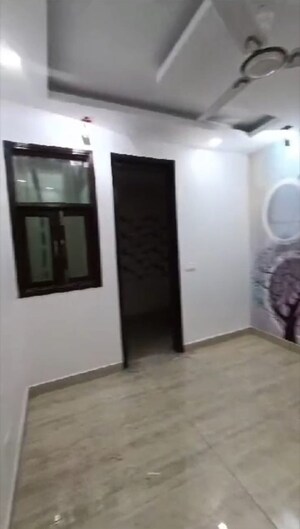 Room in 3 BHK Builder Floor at Govindpuri – for Sale