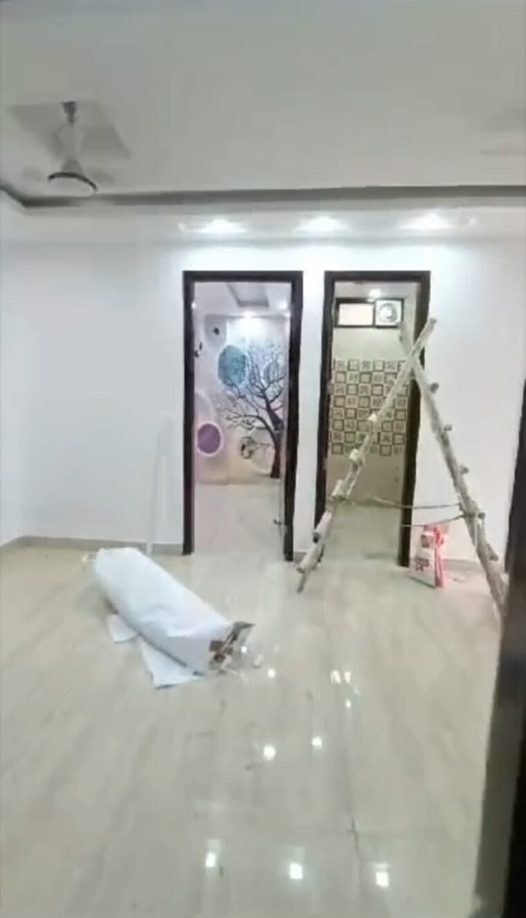 Room, govindpuri 3 Bedroom 1000 Sq.Ft. Builder Floor In Govindpuri Delhi 9406953