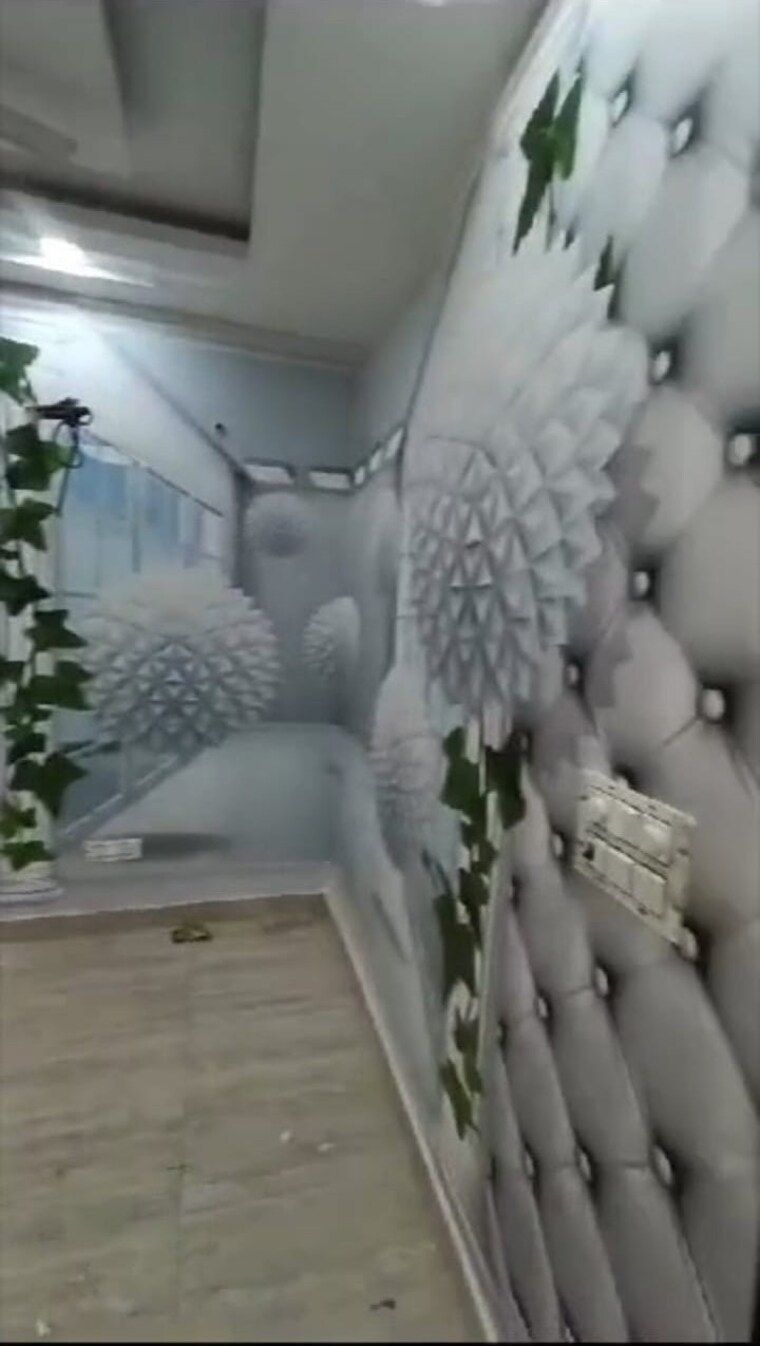 Bathroom, govindpuri 3 Bedroom 1000 Sq.Ft. Builder Floor In Govindpuri Delhi 9406953