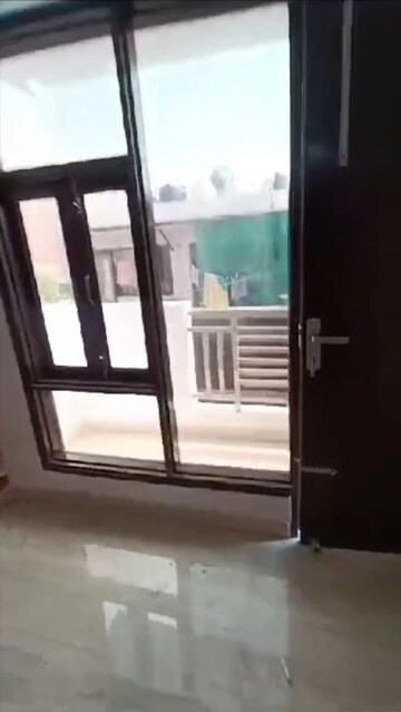 Room in 3 BHK Builder Floor at Govindpuri – for Sale