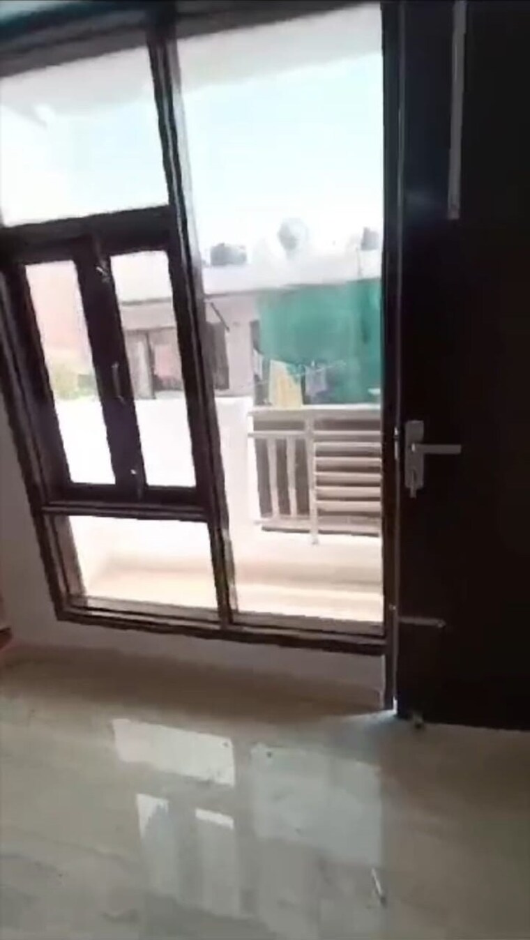 Room, govindpuri 3 Bedroom 1000 Sq.Ft. Builder Floor In Govindpuri Delhi 9406953