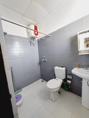 Team Area in 3 BHK Apartment at Pir Machalla – for Rent