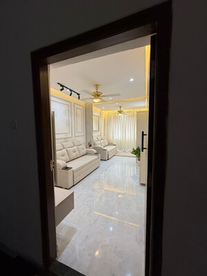 Room in 1 BHK Builder Floor at Naigaon – for Sale