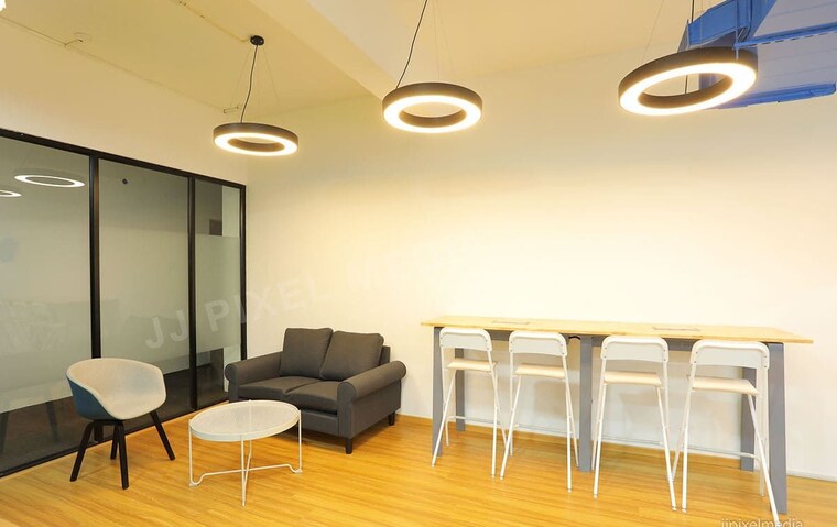 Team Area, old palasia Commercial Office Space 2000 Sq.Ft. In Old Palasia Indore 9406997