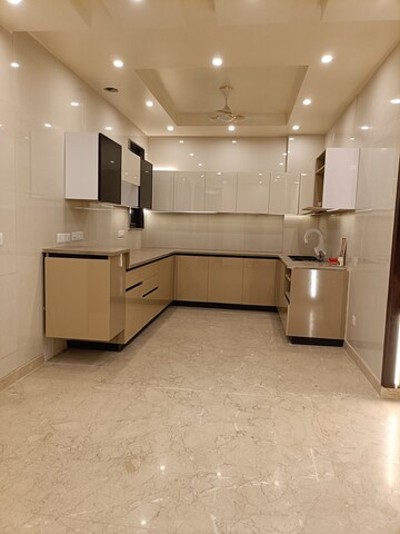 Kitchen in 3 BHK Builder Floor at The Images Floors, Sector 51 – for Sale