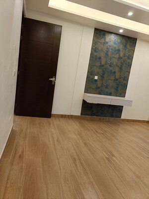 Bedroom in 3 BHK Builder Floor at The Images Floors, Sector 51 – for Sale