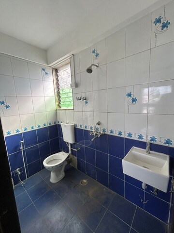 Master Bedroom in 3 BHK Apartment at Neelkanth Greens, Manpada – for Rent