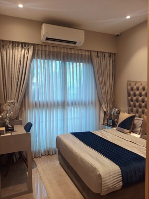 Staircase in 3 BHK Apartment at Shapoorji Pallonji Sarova, Kandivali East – for Sale