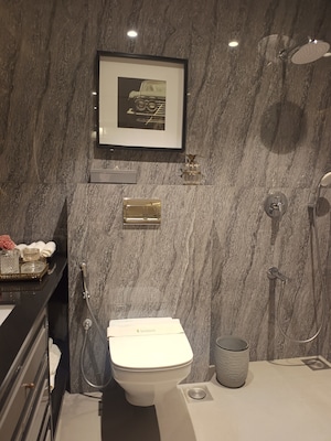 3 BHK Apartment – Exterior View View at Shapoorji Pallonji Sarova, Kandivali East - for Sale