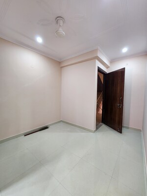 1 BHK Builder Floor For Rent in Chattarpur