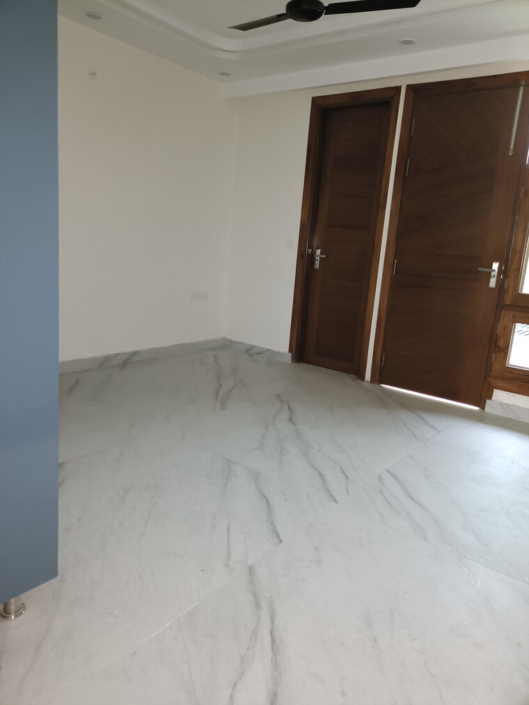 Room, the-images-floors 3 Bedroom 1450 Sq.Ft. Builder Floor In Sector 51 Gurgaon 9407129