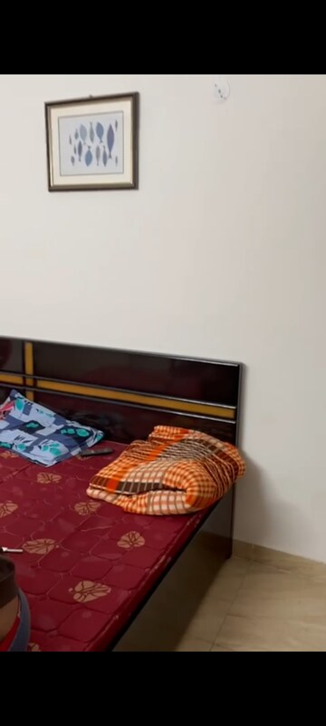 Bedroom in 2 BHK Apartment at Gaur City 7th Avenue, Sector 4 Greater Noida – for Rent