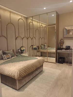 Bathroom in 3 BHK Apartment at Shapoorji Pallonji Sarova, Kandivali East – for Sale