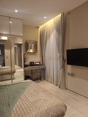 Kitchen in 3 BHK Apartment at Shapoorji Pallonji Sarova, Kandivali East – for Sale