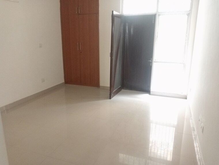 Room, parsvnath-green-ville 3 Bedroom 1945 Sq.Ft. Apartment In Sector 48 Gurgaon 9407190