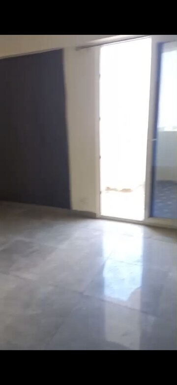 Room in 3 BHK Apartment at Saya Gold Avenue, Vaibhav Khand – for Sale