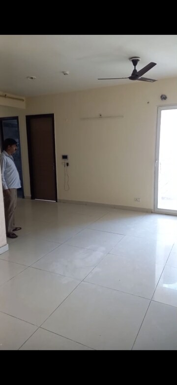 Room in 3 BHK Apartment at Saya Gold Avenue, Vaibhav Khand – for Sale