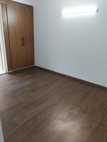 Room in 3 BHK Apartment at ATS Homekraft Pious Hideaways, Sector 150 – for Rent