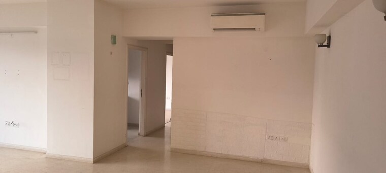 Room, dlf-the-skycourt 3 Bedroom 1900 Sq.Ft. Apartment In Sector 86 Gurgaon 9407170