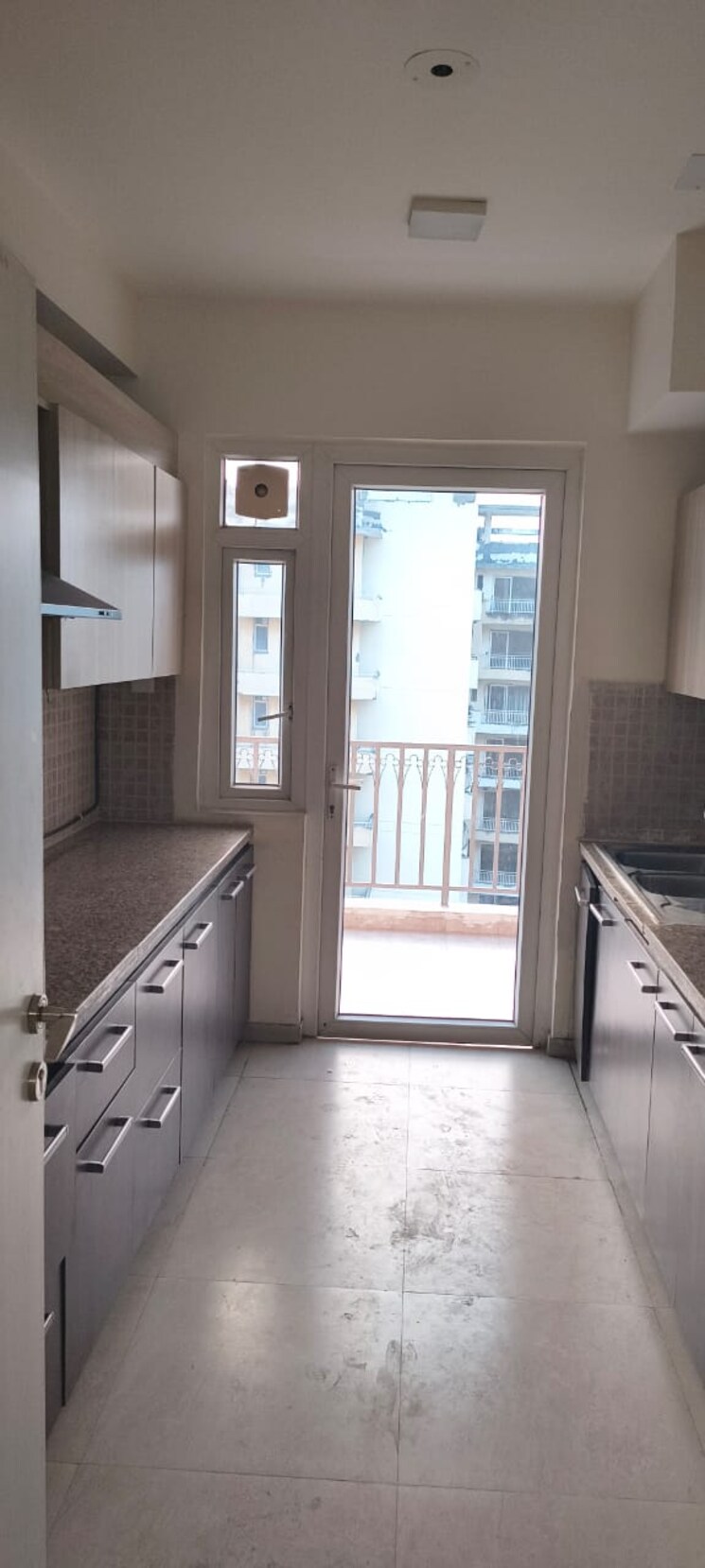 Room, dlf-the-skycourt 3 Bedroom 1900 Sq.Ft. Apartment In Sector 86 Gurgaon 9407170