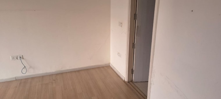 Room, dlf-the-skycourt 3 Bedroom 1900 Sq.Ft. Apartment In Sector 86 Gurgaon 9407170