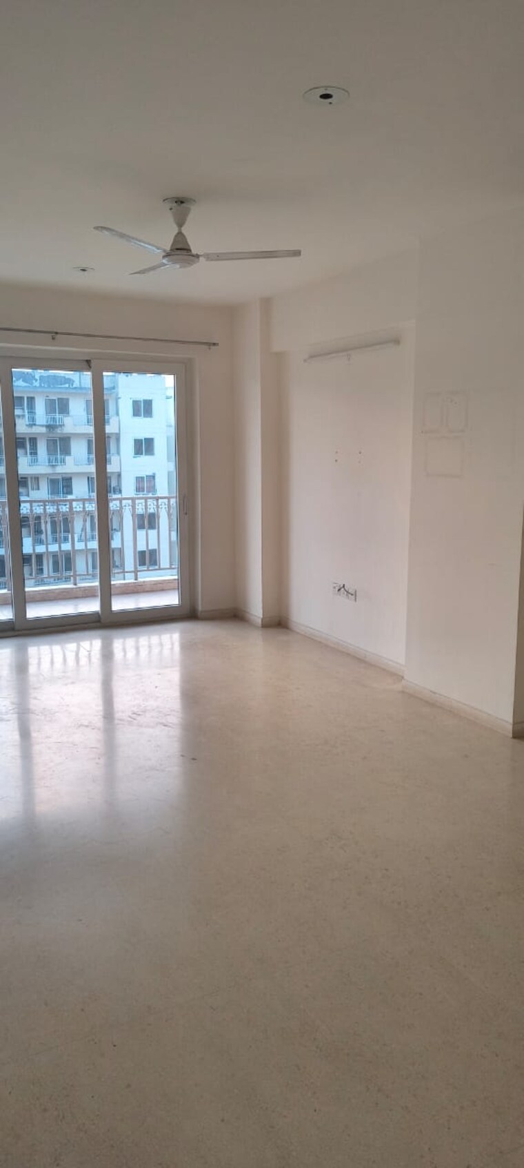 Room, dlf-the-skycourt 3 Bedroom 1900 Sq.Ft. Apartment In Sector 86 Gurgaon 9407170