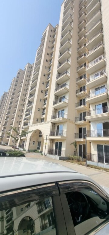 2 BHK Apartment For Rent in Signature The Millennia 3, Sector 37d
