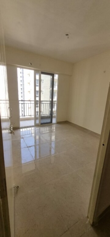 Room in 2 BHK Apartment at Signature The Millennia 3, Sector 37d – for Rent