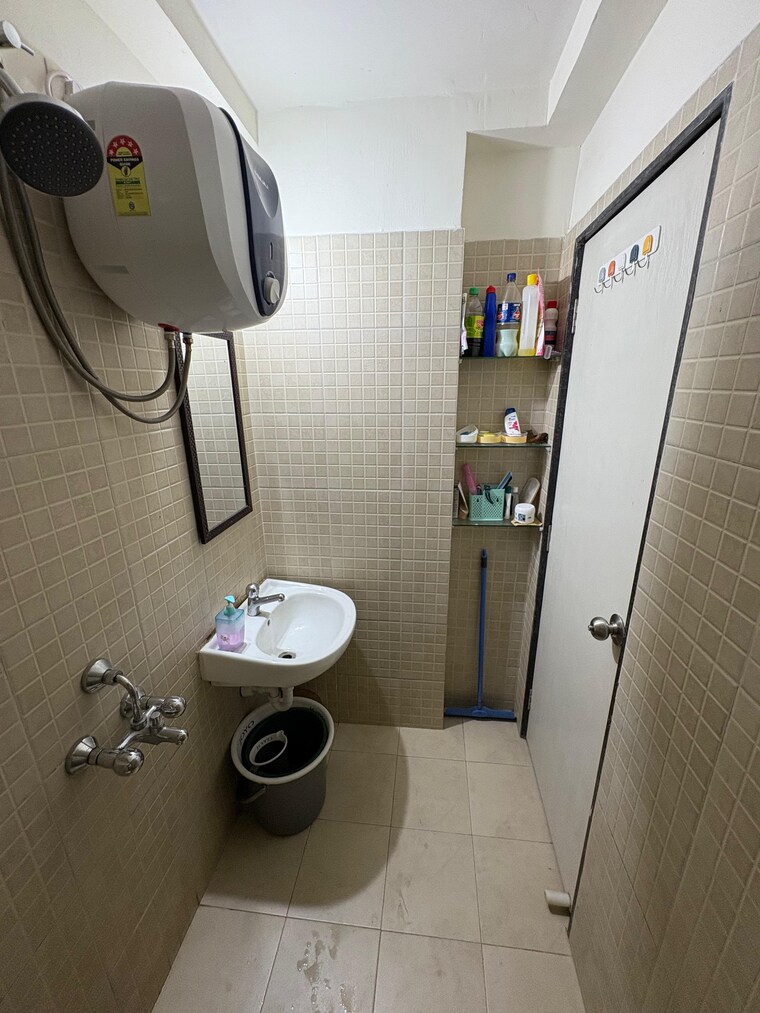 Bathroom, skyi-star-city 2 Bedroom 640 Sq.Ft. Apartment In Dhayari Pune 9391503