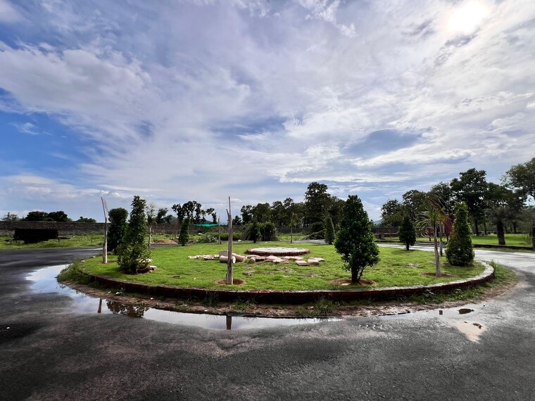 Garden, naugaon  7500 Sq.Yd. Plot In Naugaon Alwar 9407211