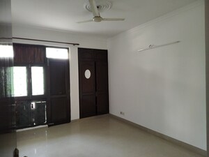 Room in 3 BHK Apartment at Parsvnath Prestige, Sector 93a – for Sale