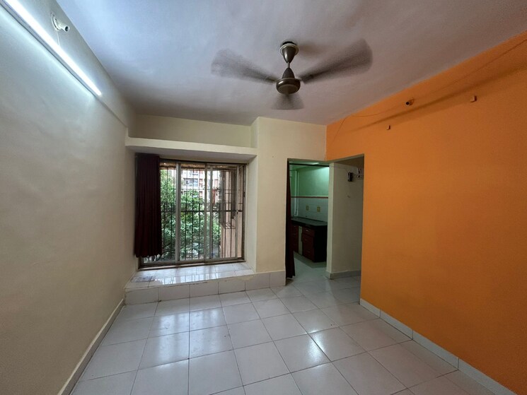 Room, puranik-city 1 Bedroom 300 Sq.Ft. Apartment In Kasarvadavali Thane 9407233