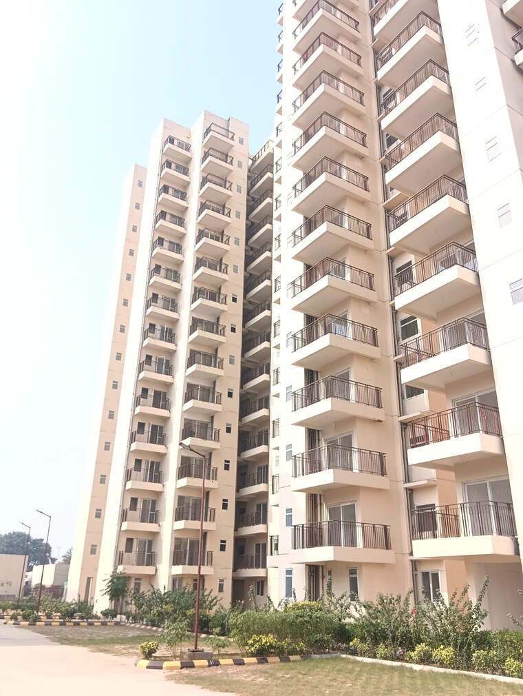 Exterior View, pivotal-paradise 3 Bedroom 716 Sq.Ft. Apartment In Sector 62 Gurgaon 9407246