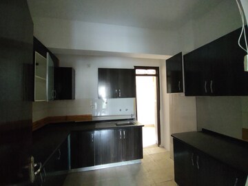 Kitchen in 3 BHK Apartment at Parsvnath Prestige, Sector 93a – for Rent