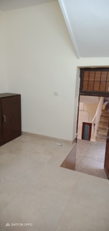 3 BHK Apartment For Rent in DDA Rosewood Apartments, Vasant Kunj